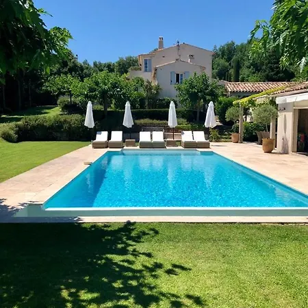 Milefleure Villa